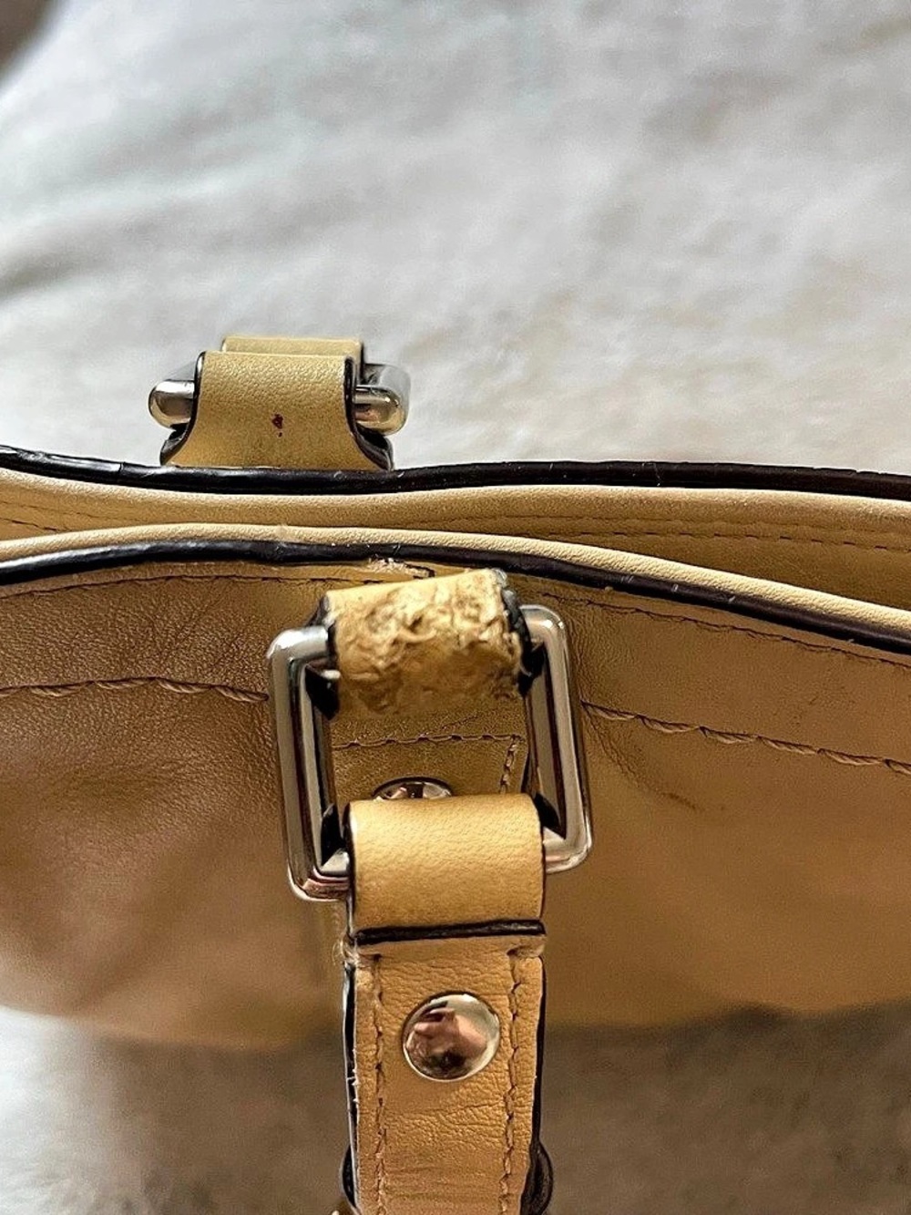 Coach Legacy East West Gallery Tote Beige Leather Bag - Picture 10 of 13